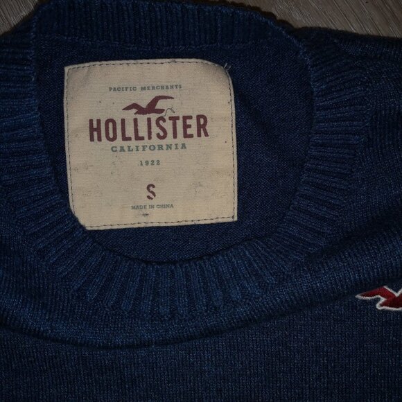 Hollister Men's Size Small Round Neck Lightweight Long Sleeves Sweater - Picture 3 of 6